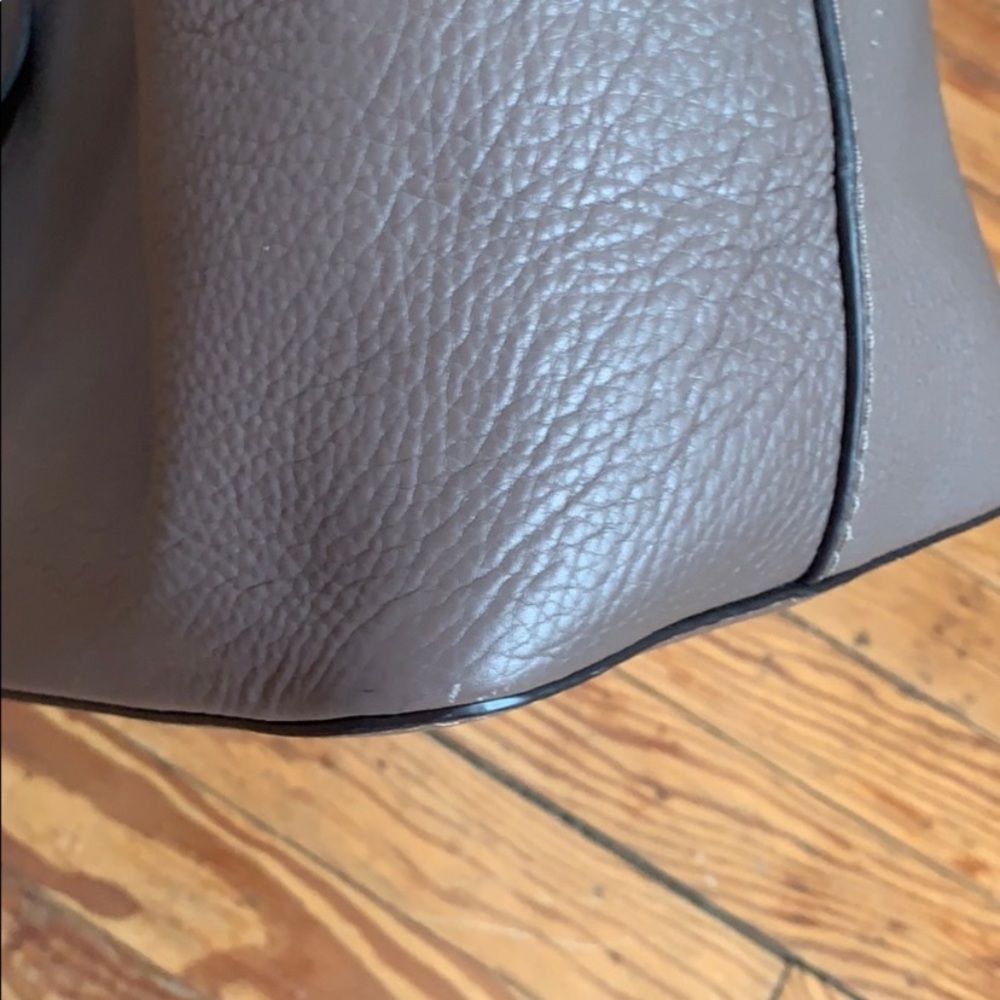 Tory Burch McGraw tote $397 - Picture 4 of 6